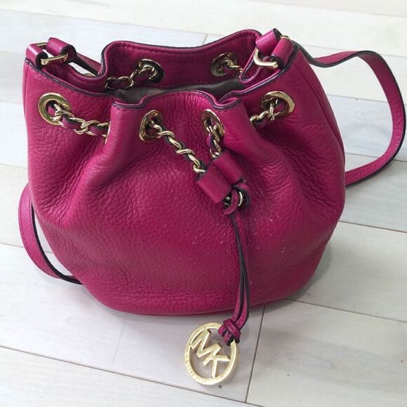 Michael Kors Women's Gold Chain Bucket Bag Pink One Size - Picture 1 of 5